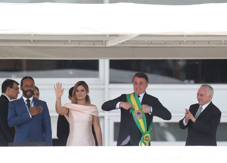 Em discurso de posse, Bolsonaro defende pacto nacional e sociedade sem divisões