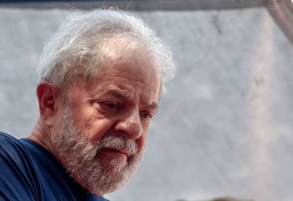 Lula é condenado a 12 anos e 11 meses de prisão no caso do sítio de Atibaia