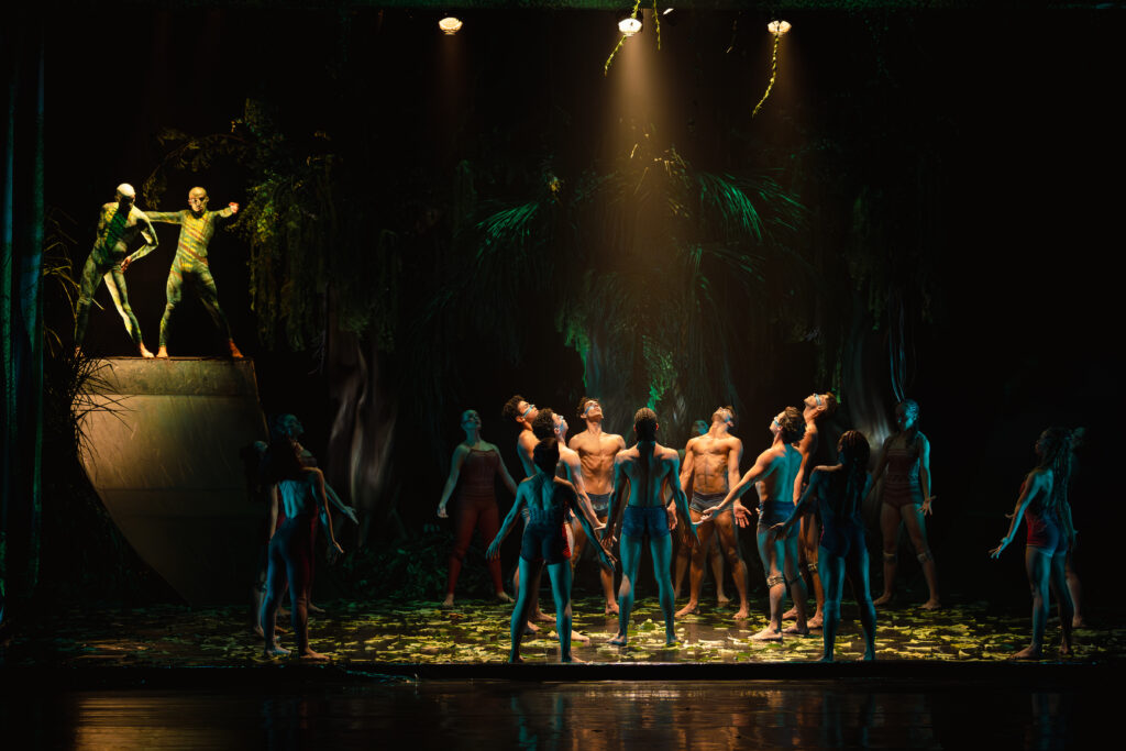 "Festival Primavera leva balé gratuito a Curitiba, com apresentações no Parque Barigui e na Rua XV. Programação vai até outubro com dança, música e teatro."
