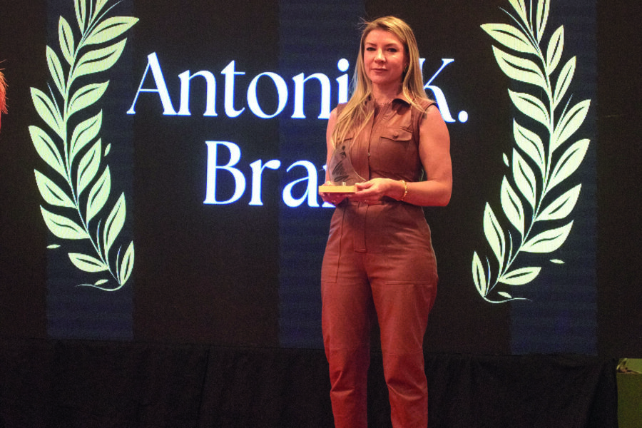 Antônia K. Brand: O Luxo Artesanal Que Nasce da História e da Sustentabilidade